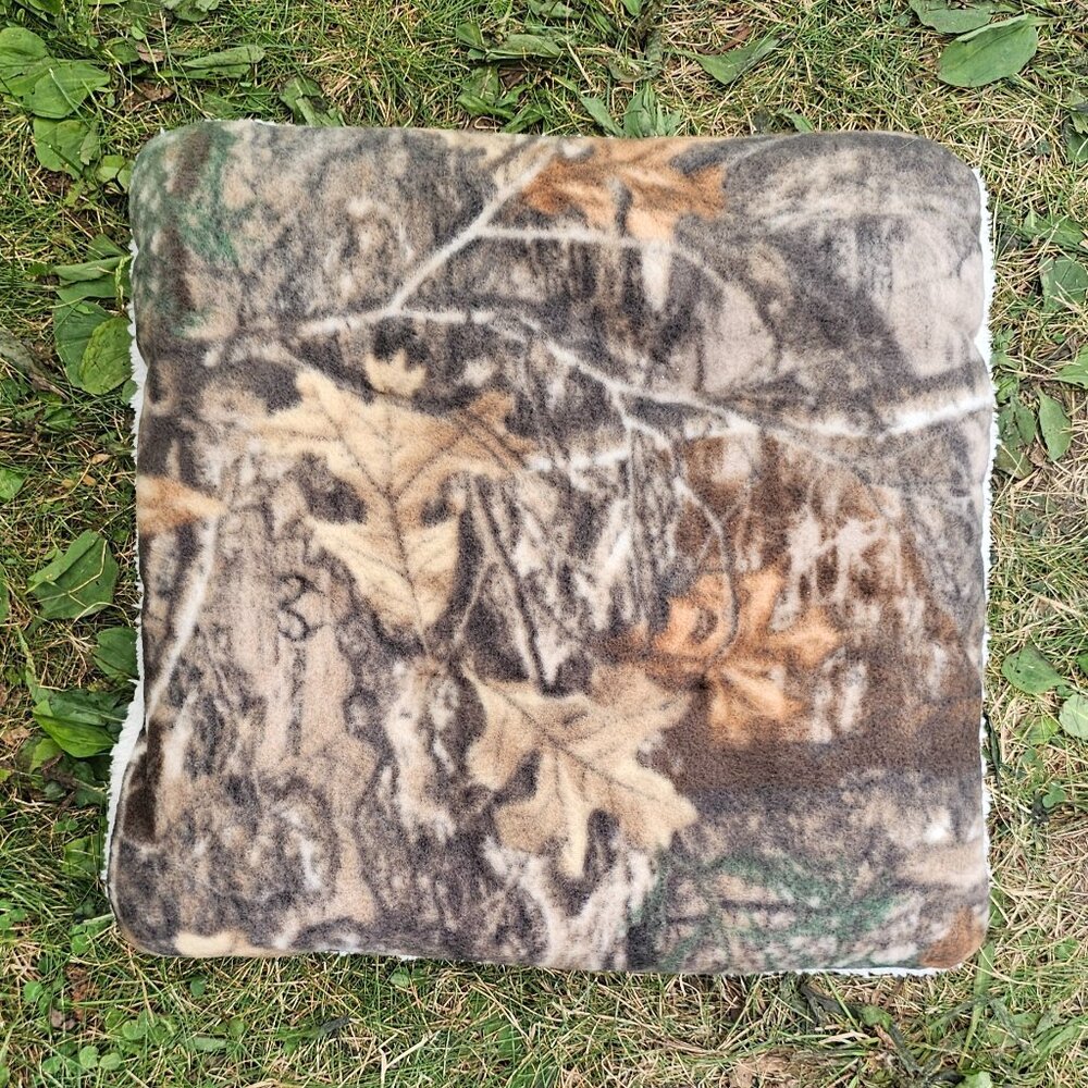 NEW! Brown Camouflage Pet Bed - SMALL 6 layers, Fleece + Sherpa | Dog Puppy Cat